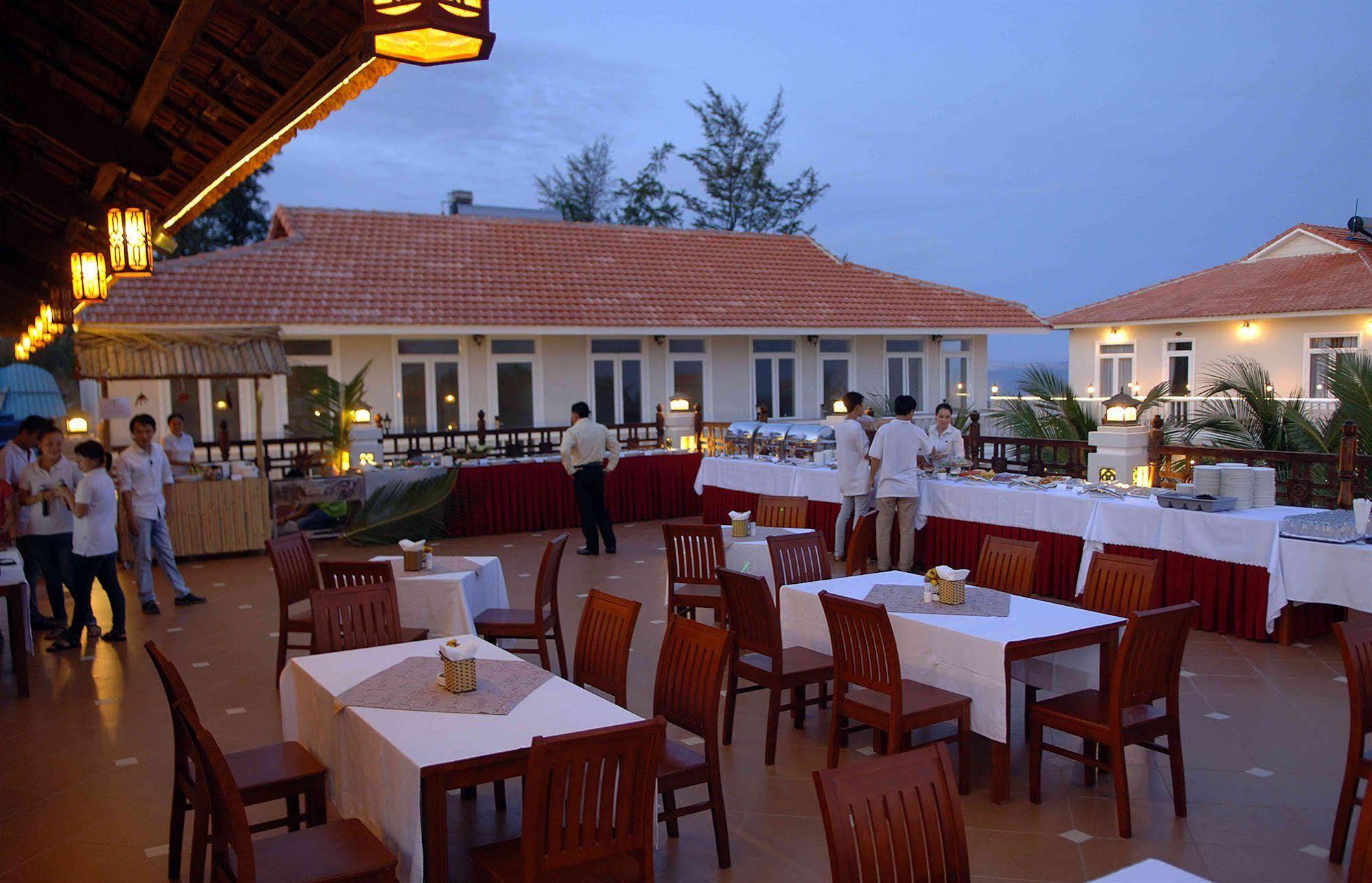 Saigon Emerald Beach Resort Фан Тиет Екстериор снимка